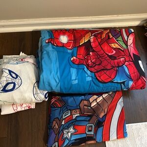 Marvel toddler bedding, great condition!